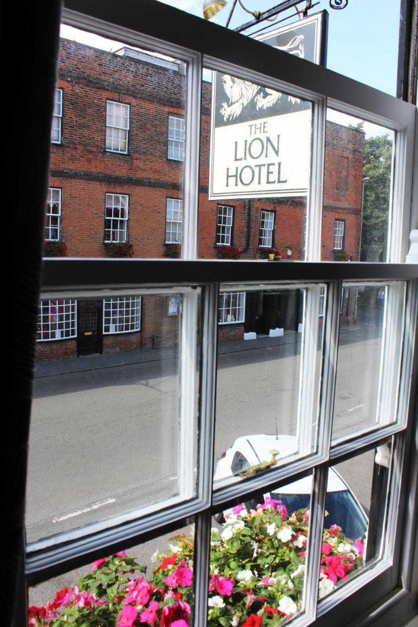 The Lion Hotel Buckden  Ngoại thất bức ảnh